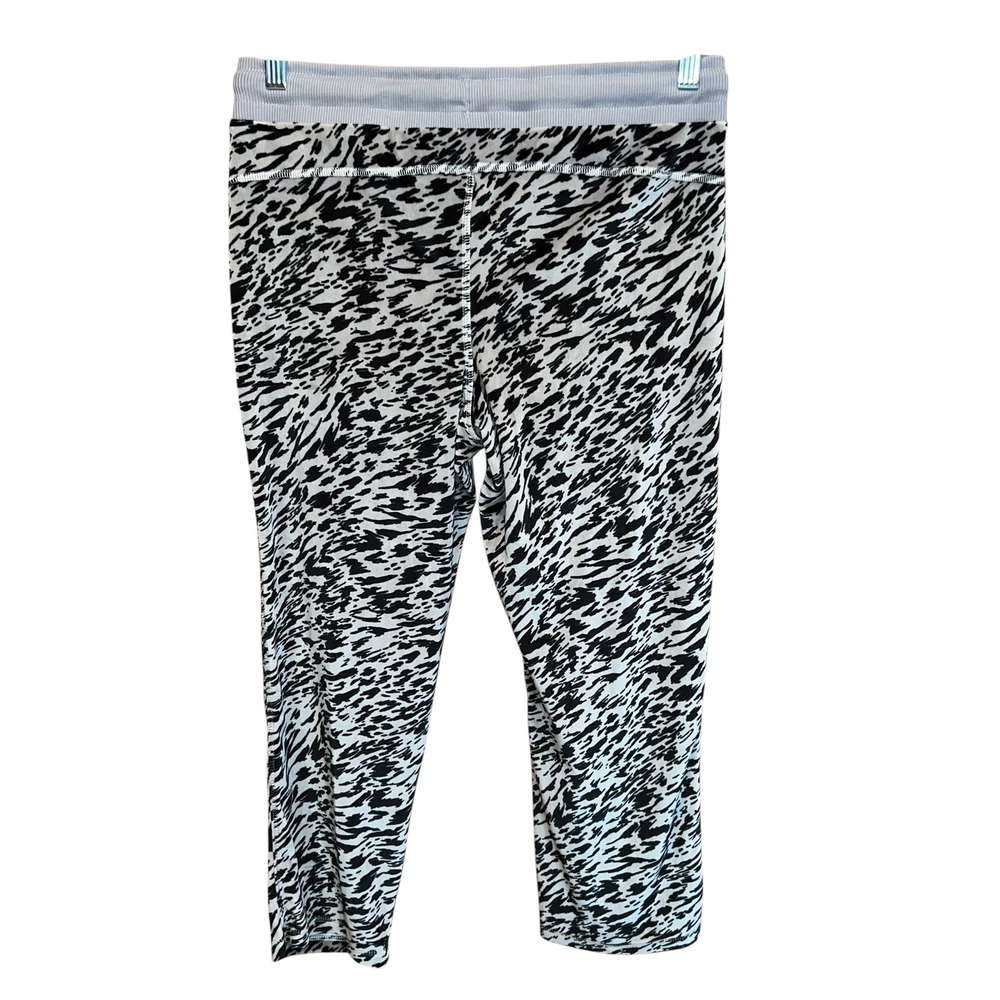 Lularoe Bethany Cozy Collection Lounge Set Size M Animal Print Hoodie Crop Pants - Picture 9 of 16